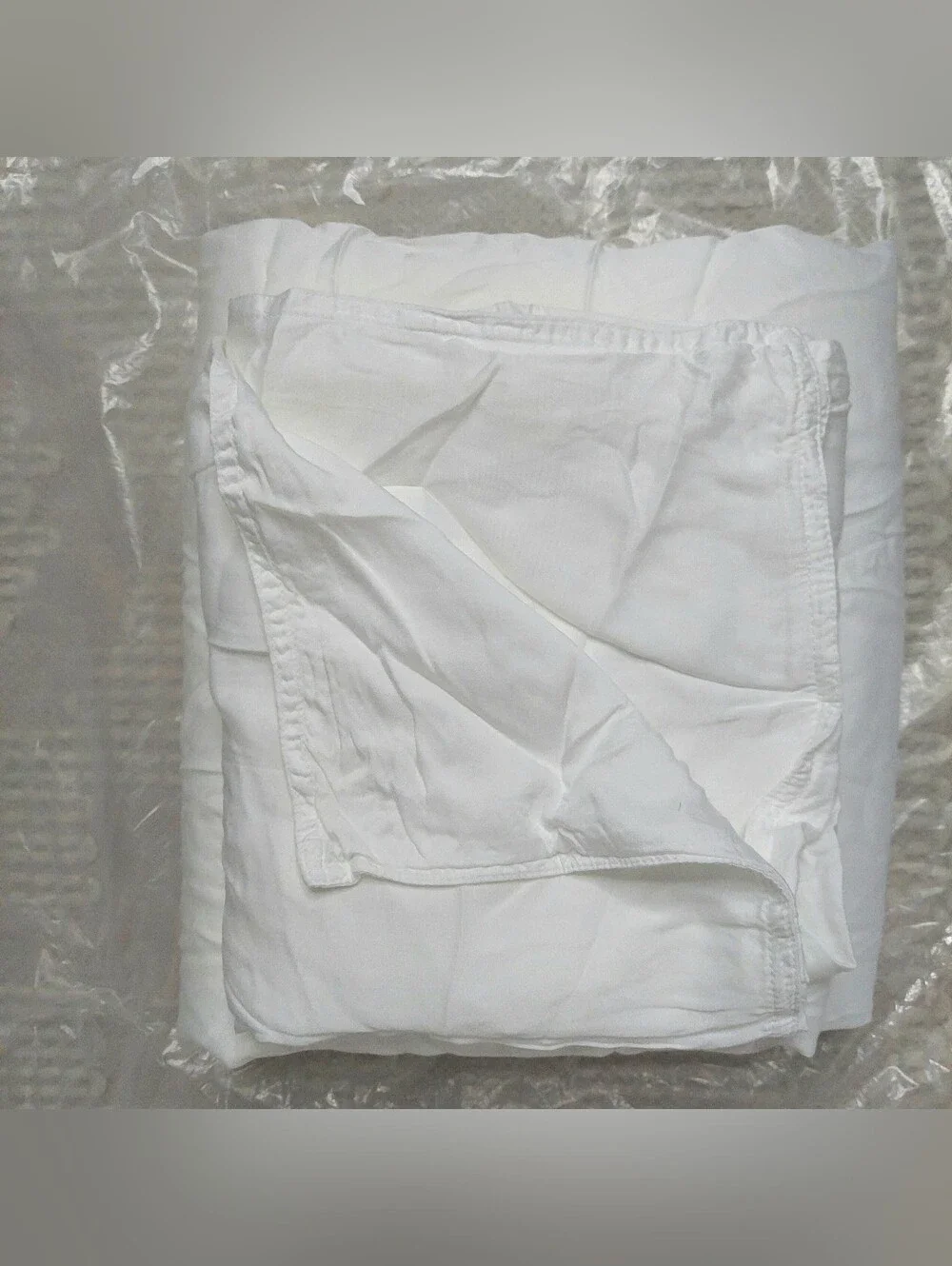Quince Organic Bamboo White Duvet & 2 Shams Set! Full/ Queen! (576)